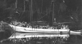 Regatta goers aboard Jane Gifford on Mahurangi River