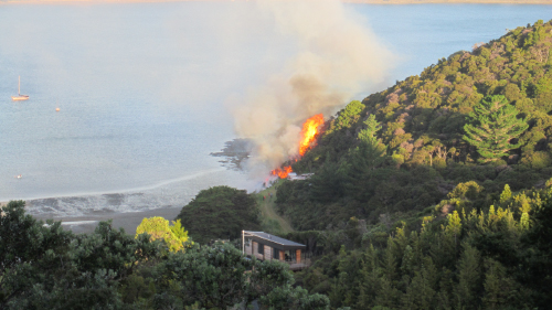 Opahi Bay fire, 8 January 2014