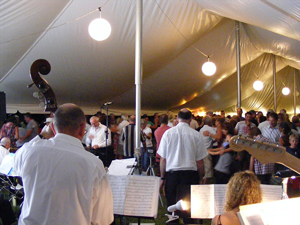 Prohibition Big Band playing the 2009 Mahurangi Regatta