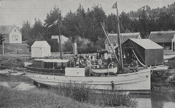 Steamboat Kotiti at Puhoi Wharf, 1899