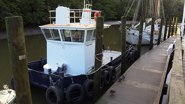 Tug Clearwater and scow Jane Gifford