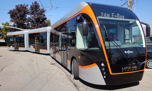 Linz Auckland governance Linien double-articulated trolley bus