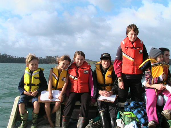 School students returning from Dyers Creek planting, 3 September 2007