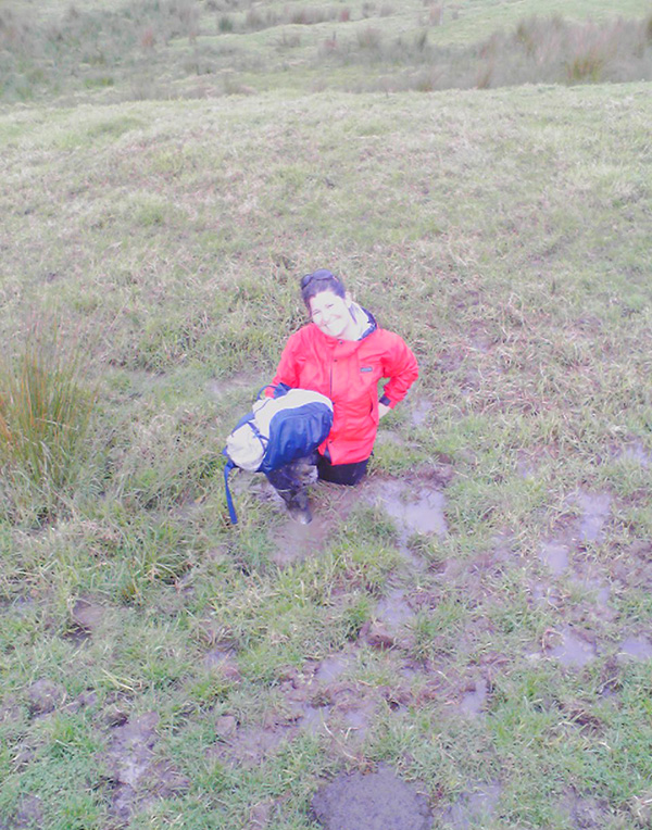 Kim Morresey bogged in Pukapuka mud