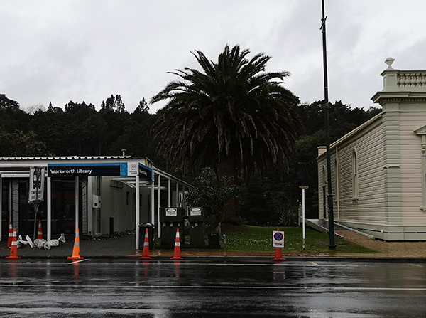 Poorly developed space between the Warkworth Library and the Old Masonic Hall